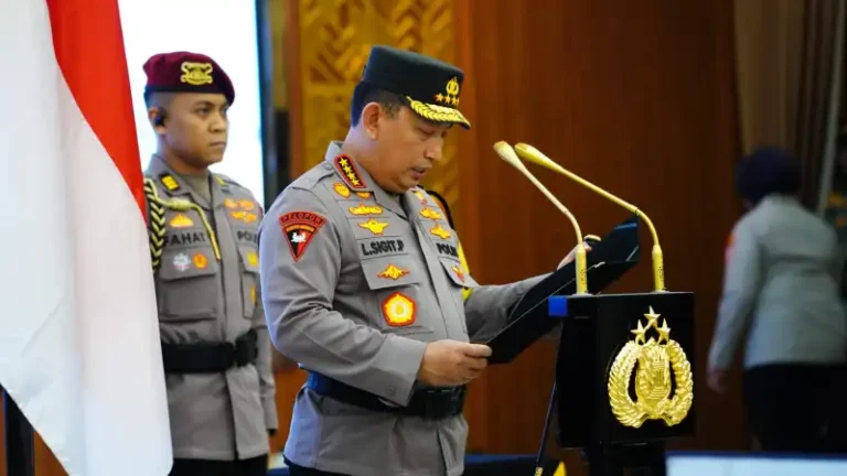 Kapolri-lantik-Kapolda-Sumbar-yang-Baru